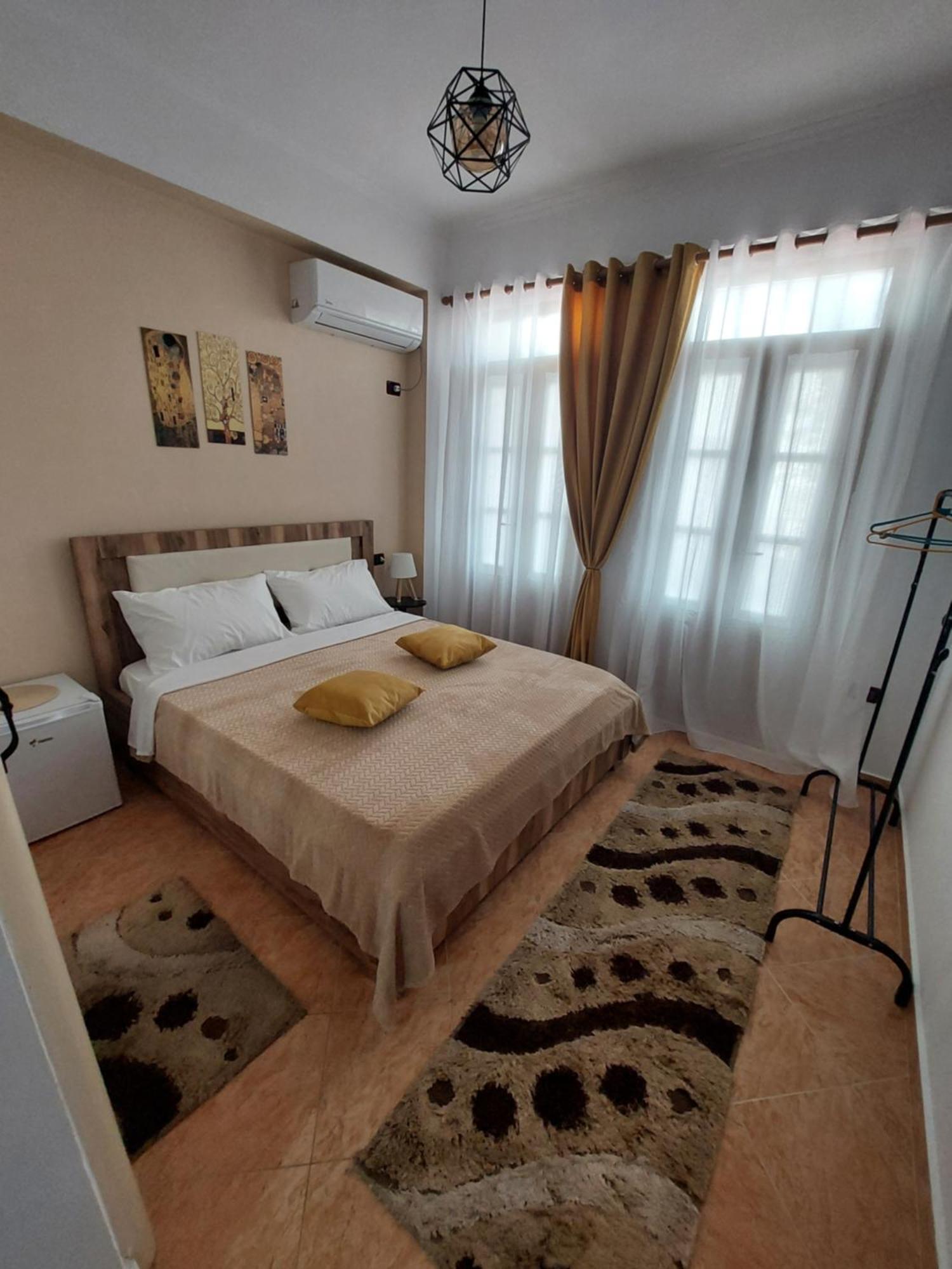 Godard Apartments Vlorë Eksteriør bilde