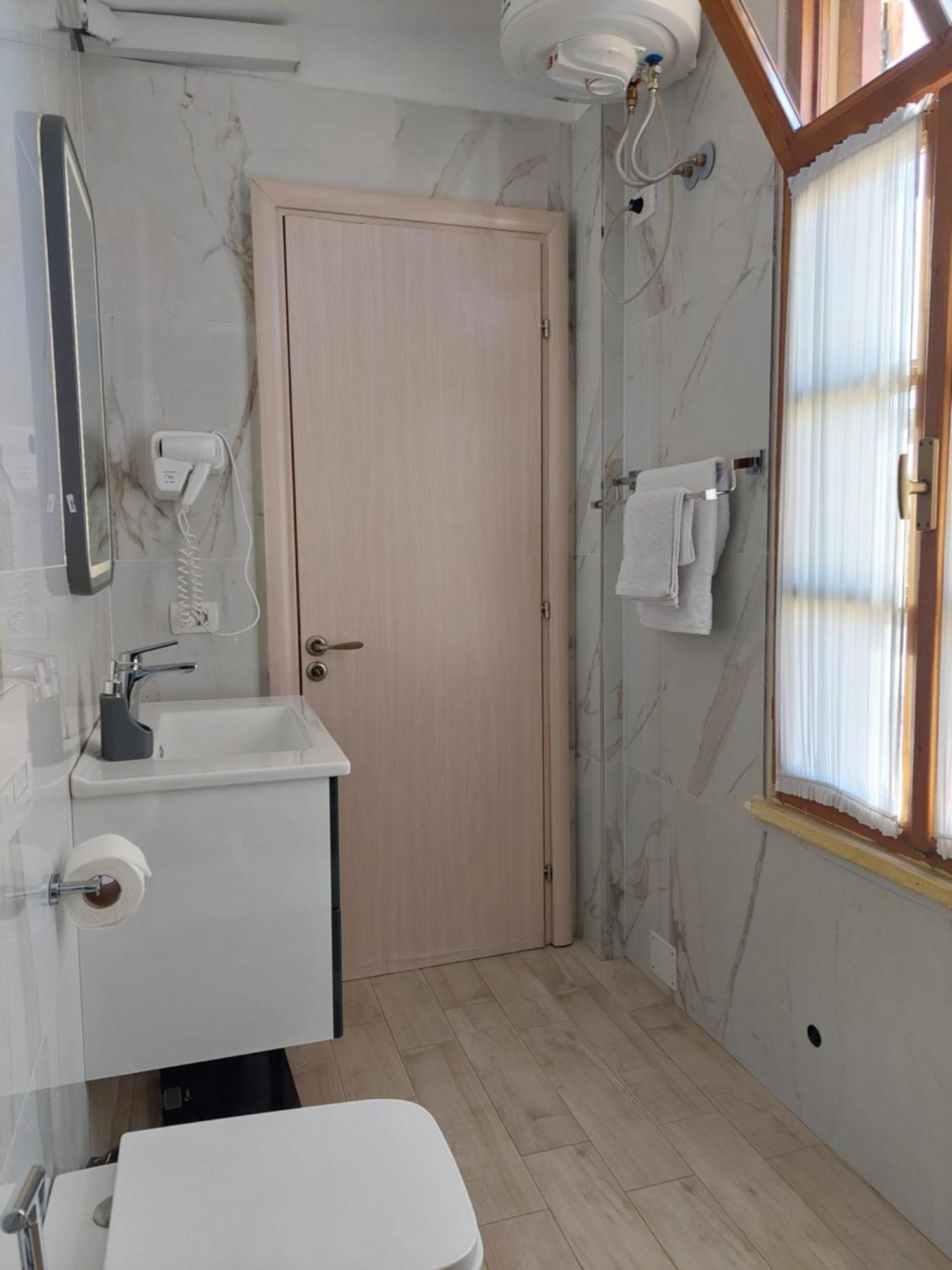 Godard Apartments Vlorë Eksteriør bilde