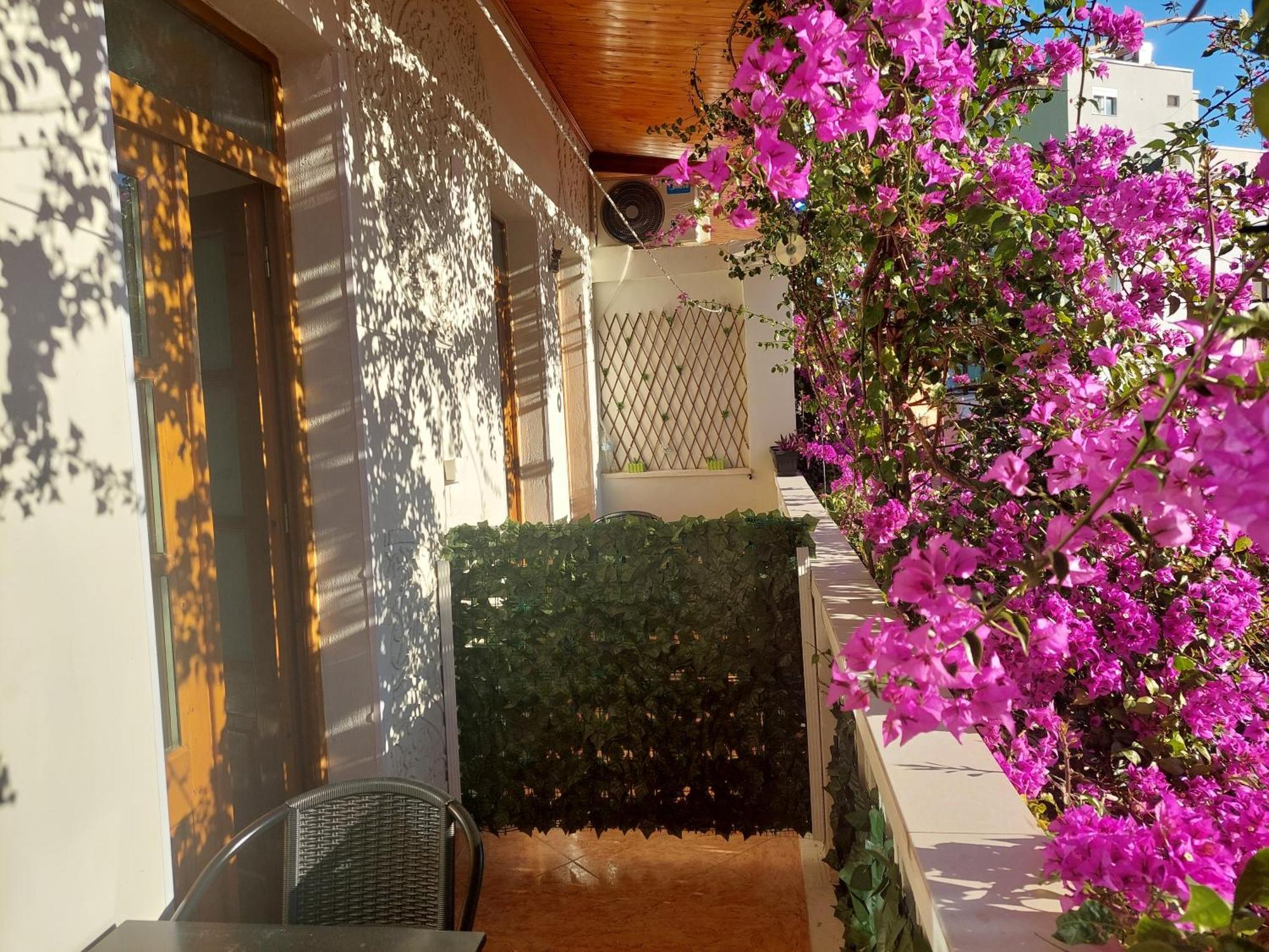 Godard Apartments Vlorë Eksteriør bilde
